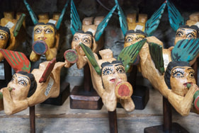 Guatemalan hand carvings found in marketplace
