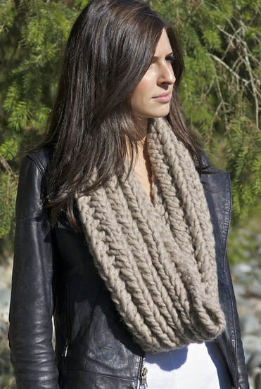 RIVA Grande wool infinity scarf sand