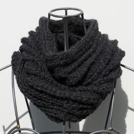 NEVE cowl hand knit in black Peruvian alpaca wool