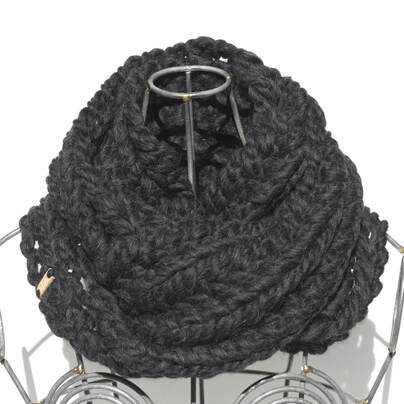 RIVA GRANDE cowl hand knit in Peruvian wool in charcoal
