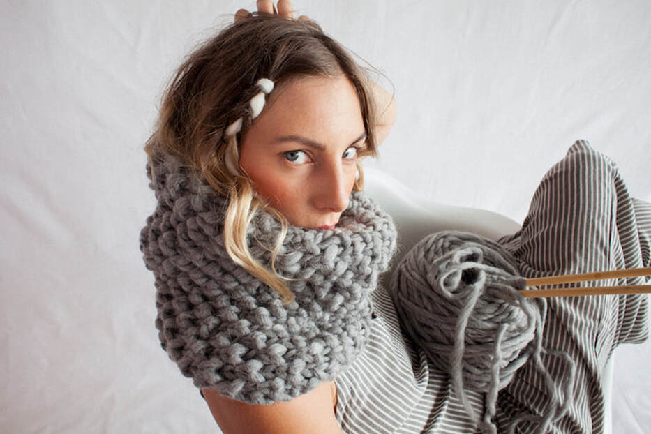 HUXLEY hand knit wool cowl in pewter